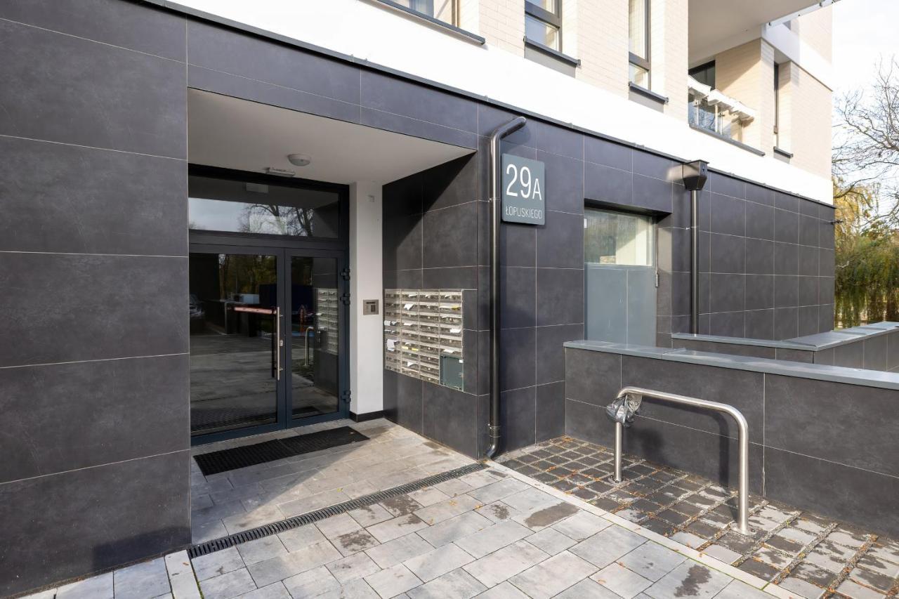 Apartamenty Platany Z Parkingiem By Noclegi Renters Колобжег Экстерьер фото