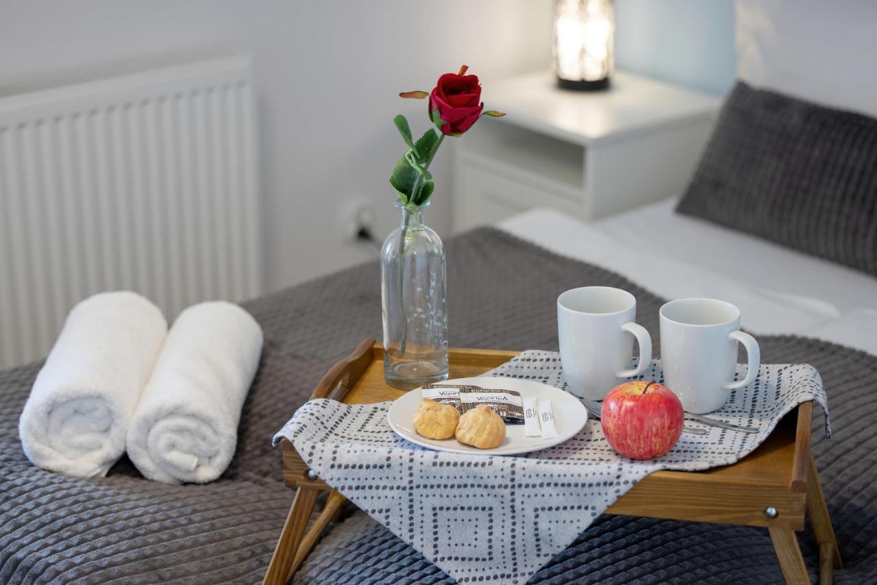 Apartamenty Platany Z Parkingiem By Noclegi Renters Колобжег Экстерьер фото